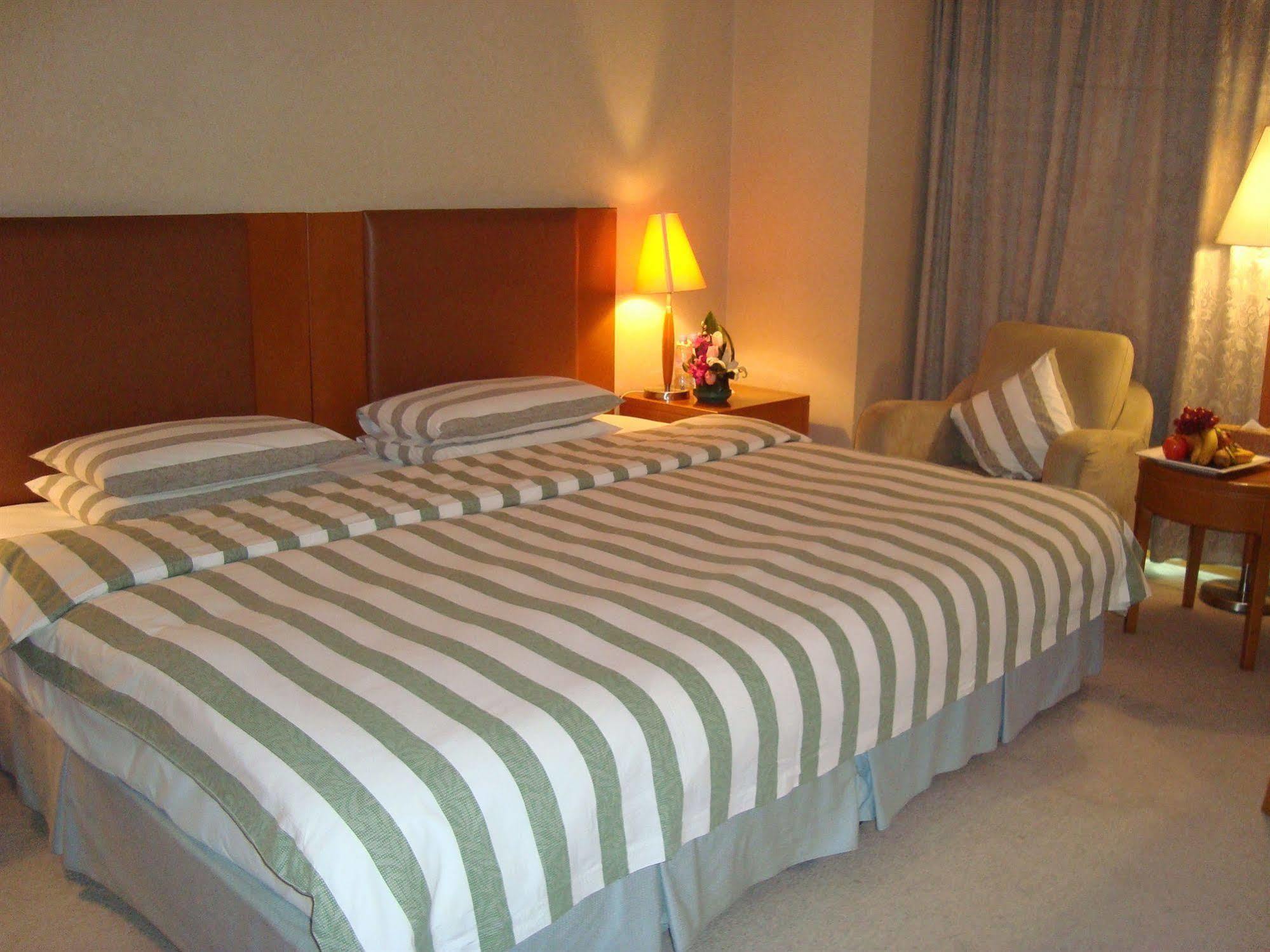 Culture Plaza Hotel Zhejiang Ханджоу Екстериор снимка
